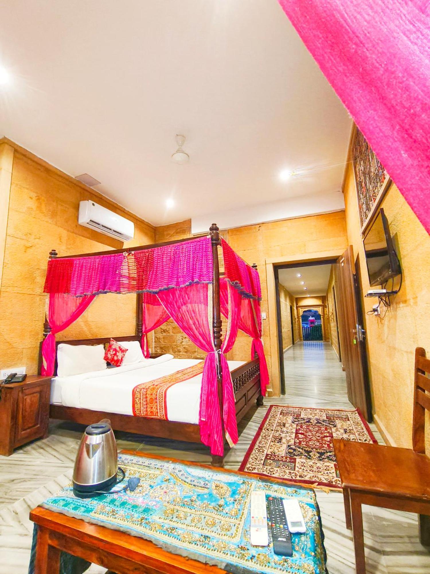 ג'איסלמר Hotel Royal Heritage מראה חיצוני תמונה